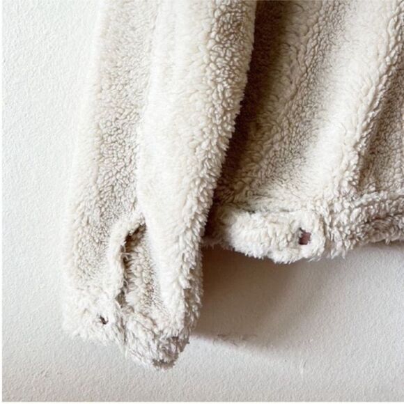 Olivaceous Fuzzy Sherpa Teddy Button Jacket - Picture 6 of 9